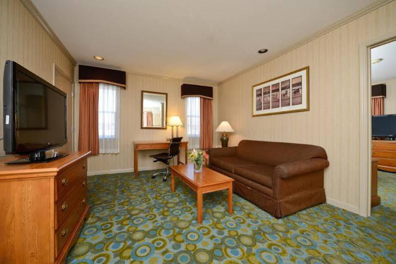 Best Western Plus Executive Suites Redwood City Exterior photo